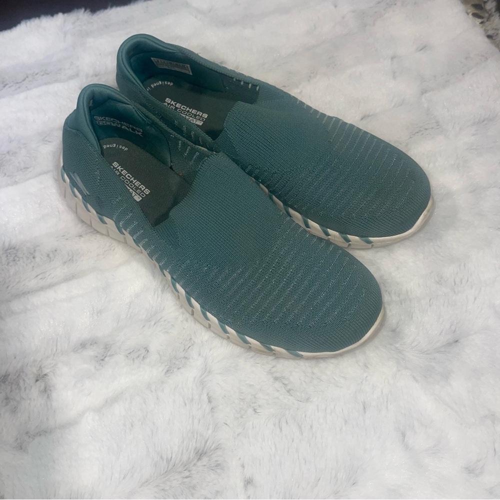 Skechers Green Slip-On Sneakers